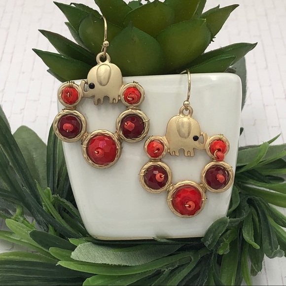 🌼 Red Bead Elephant Dangle Earrings - Picture 1 of 3
